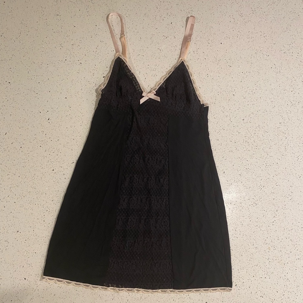 Elegant Black Lace Slip Dress - Picture 4 of 6